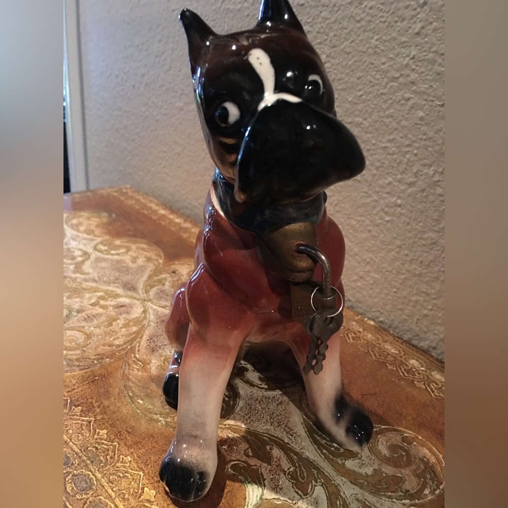 Vintage ceramic bulldog bank with keys